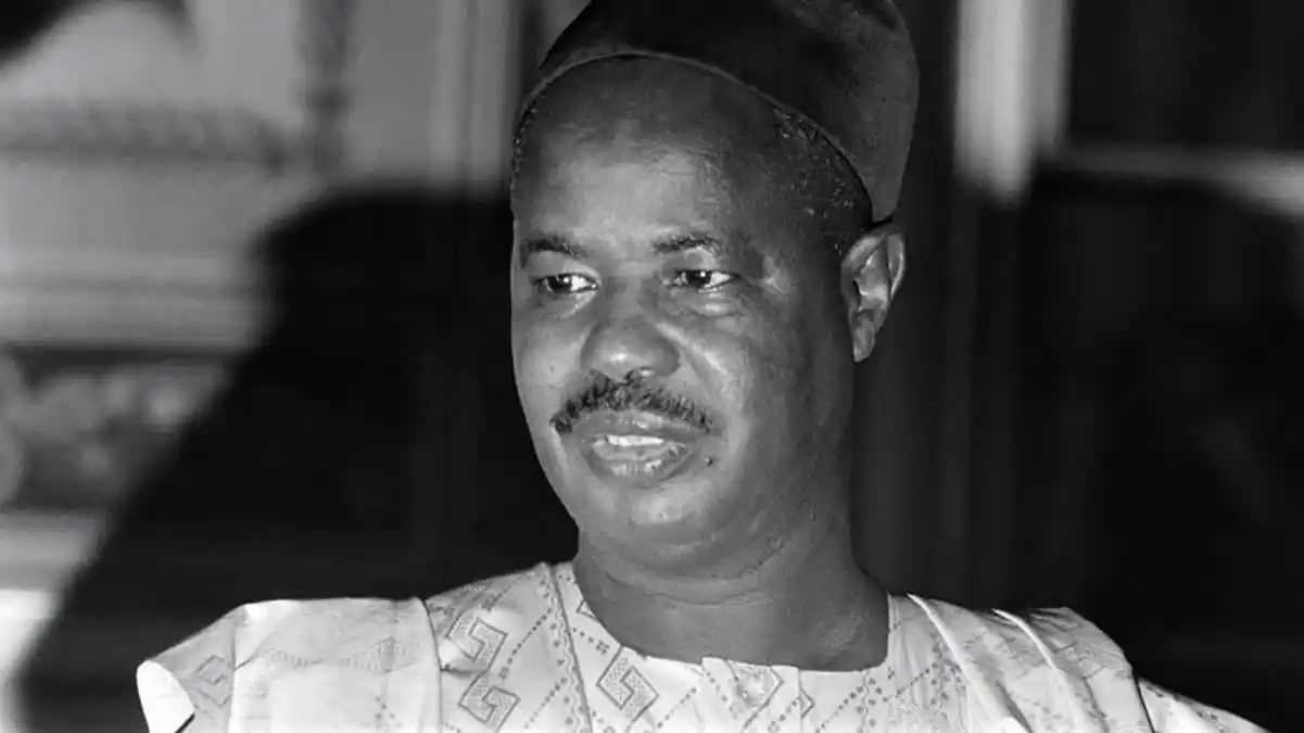Sérail : Ahidjo et les Bamilékés, une relation complexe au cœur de l'unité camerounaise