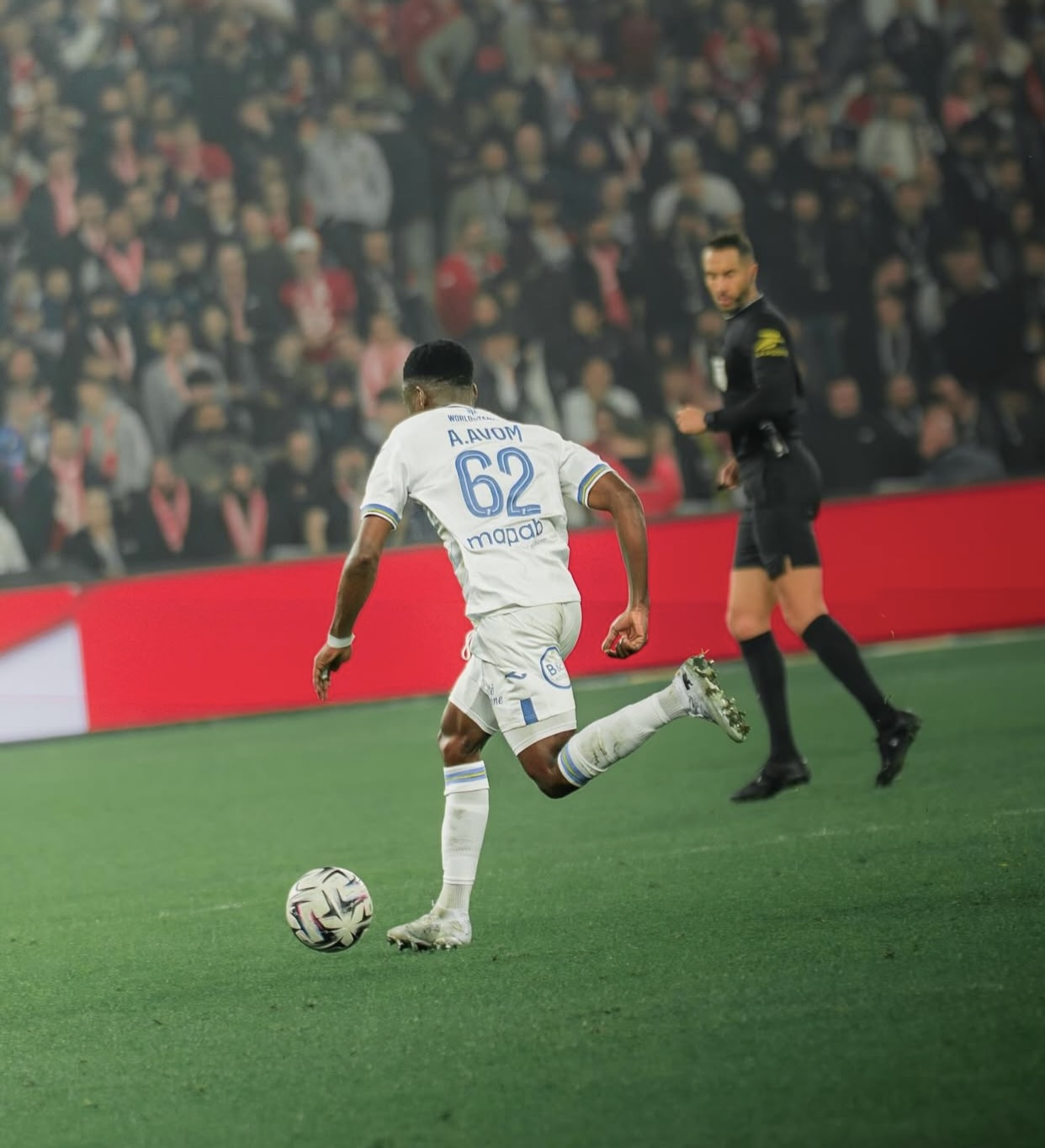 Mercato : Sunderland en pole position pour recruter le Camerounais Arthur Avom